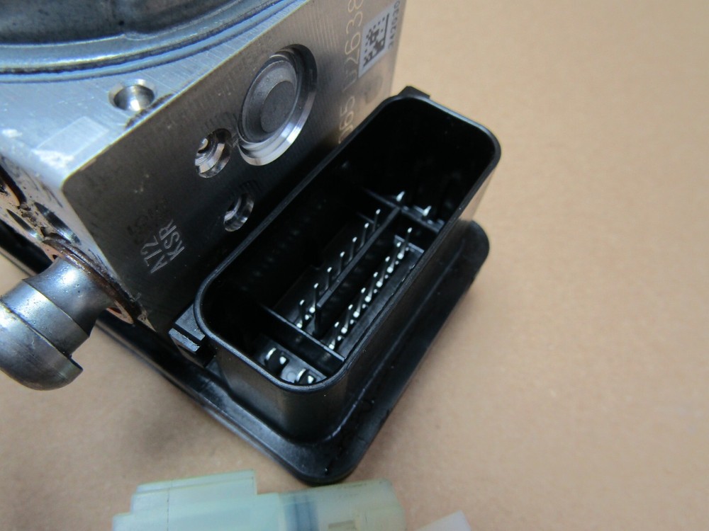 KTM 890 Duke GP 2022 ABS pump control unit module (12509)