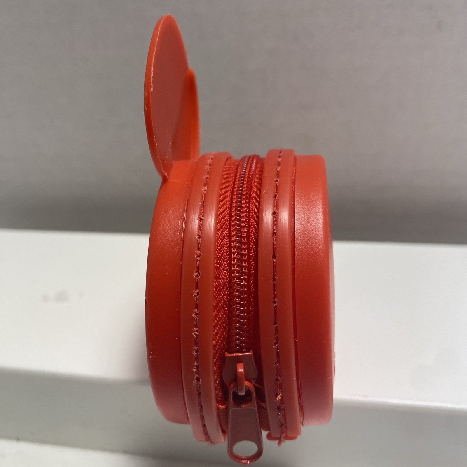 Disney Red Plastic Minnie Mouse Face Zip Around Coin Purse 4" x 3.5" x 1-3/8"