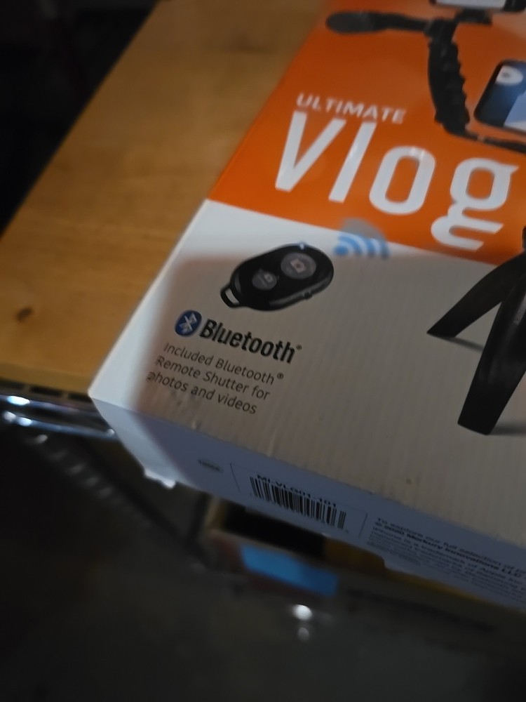 Merkury 6 PC Set Vlogging Kit - Ultimate Vlog Studio OPEN BOX