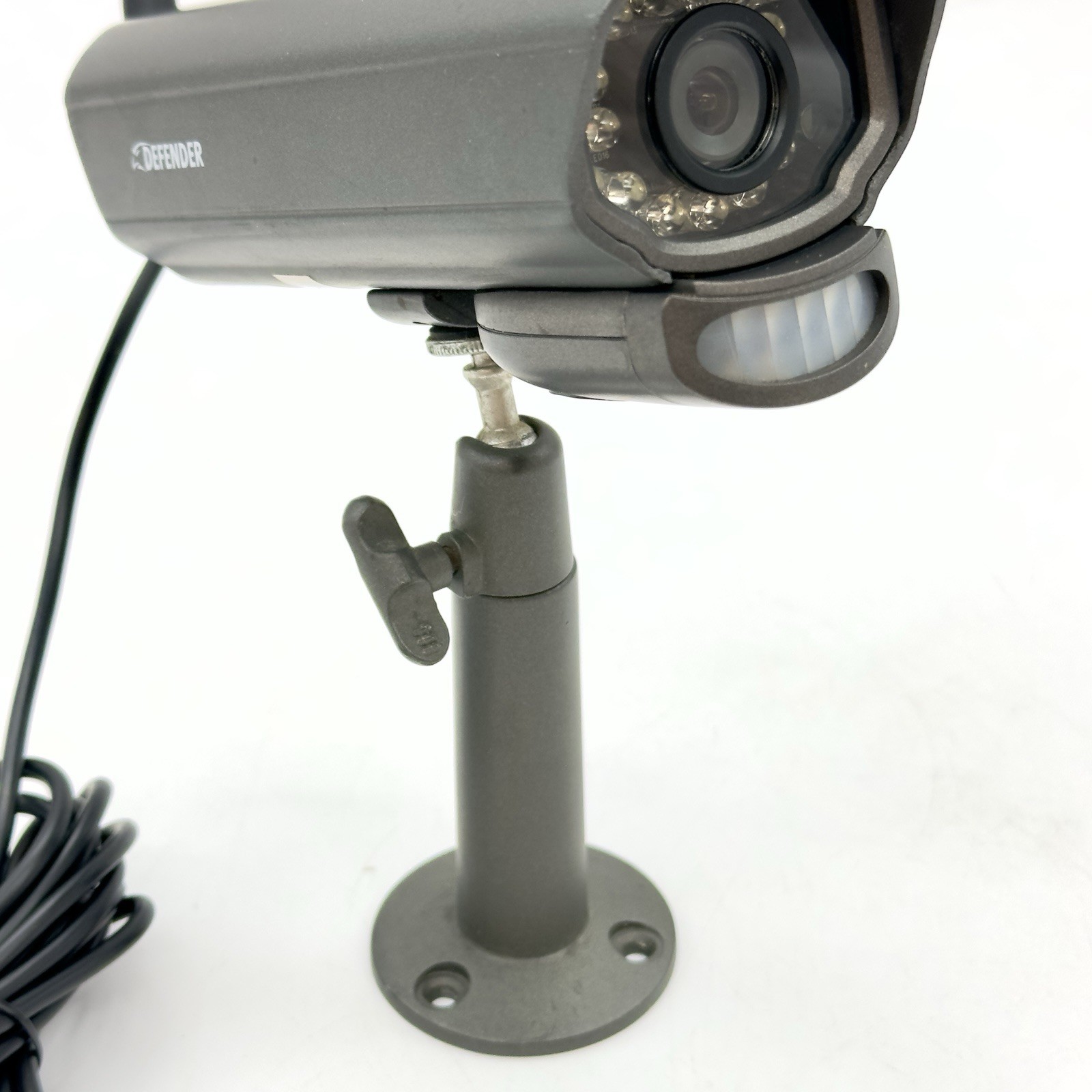 Defender Phoenix M2C Wireless Security Camera TESTED w/Mount & AC Adapter VGC