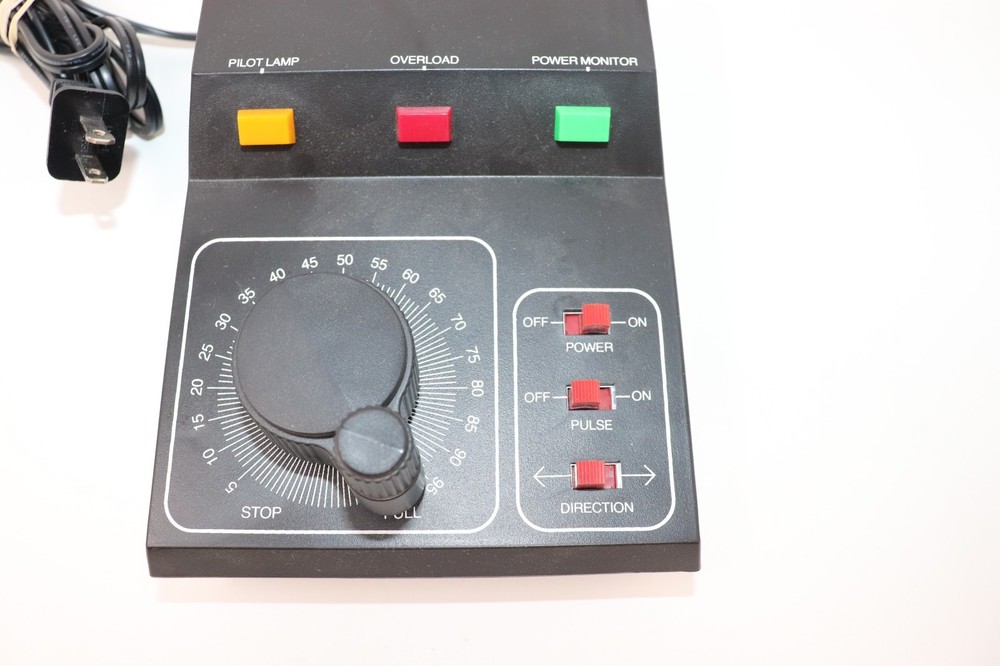 MRC Tech II Railmaster 2400 Train Controller Power Pack W/ Box and Instructions
