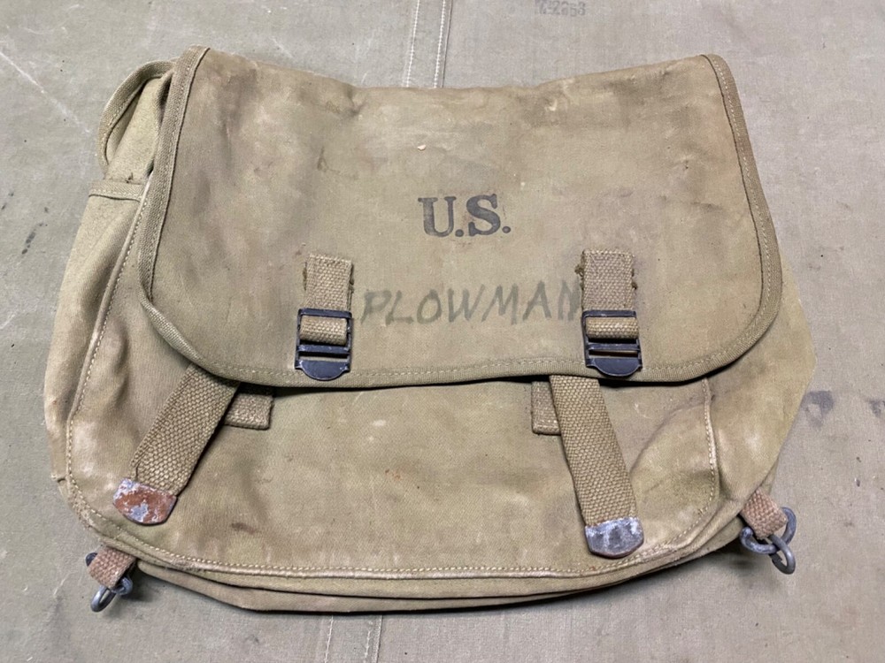 ORIGINAL WWII US AIRBORNE PARATROOPER M1936 RUBBERIZED MUSETTE JUMP BAG-NAMED