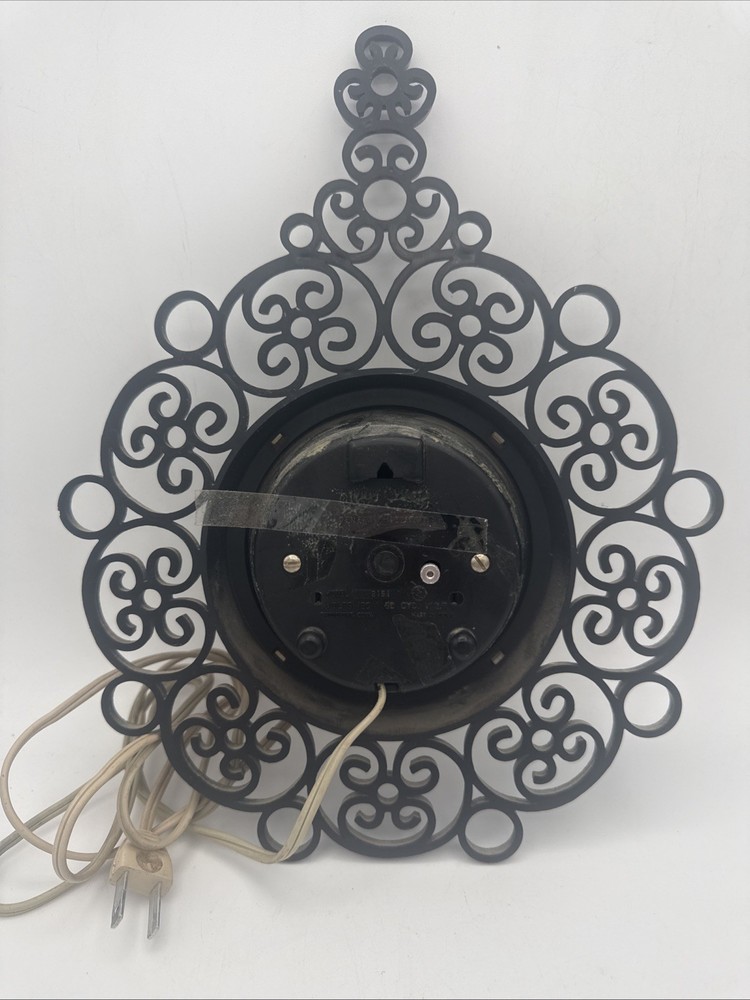 VTG MCM General Electric GE Kitchen Wall Clock Scroll Frame Model 2151 Works