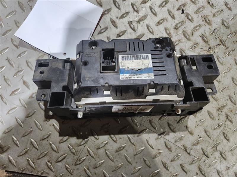 Info-GPS-TV Screen Front Display Thru 03/04/12 Fits 12 FOCUS
