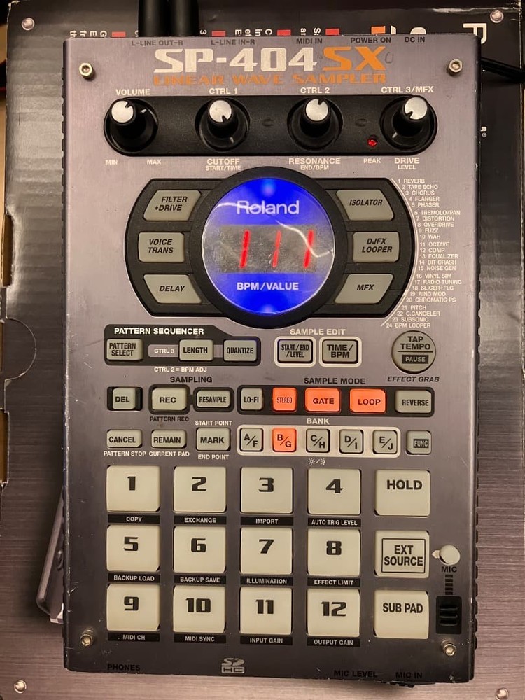 Roland SP-404SX sampler 972145