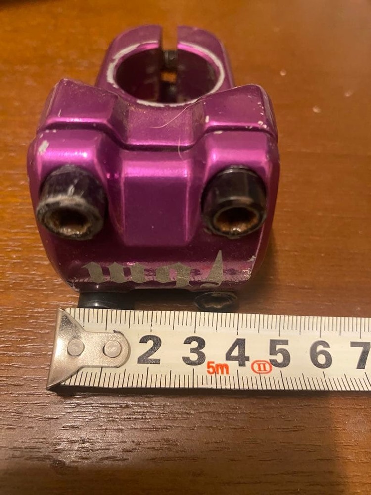 fbm purple stem with scratches