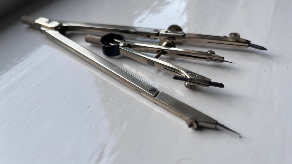 VINTAGE DRAUGHTSMAN TECHNICAL DRAWING COMPASS SET IN CASE ARCHITECT/ENGINEER