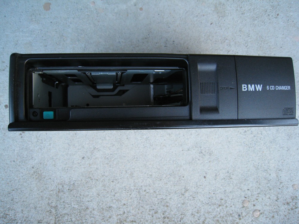 BMW 6 CD CHANGER # 82111469404