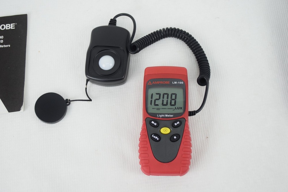 Amprobe LM-100 Light Meter with Sensor and Cap