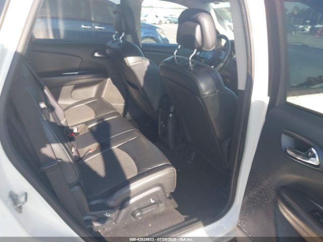 JOURNEY 2017 Glove Box 4751784