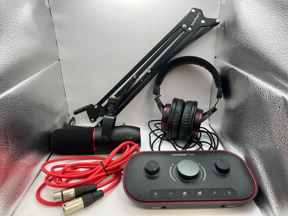 Focusrite Vocaster Two Studio USB-C Podcasting Audio Interface Bundle