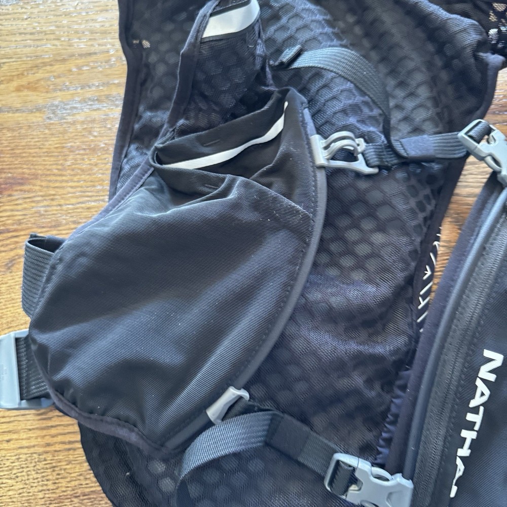 Hypernight QuickStart 3.0 4 Liter Hydration Pack 1.5L Bladder Reflective Nathan