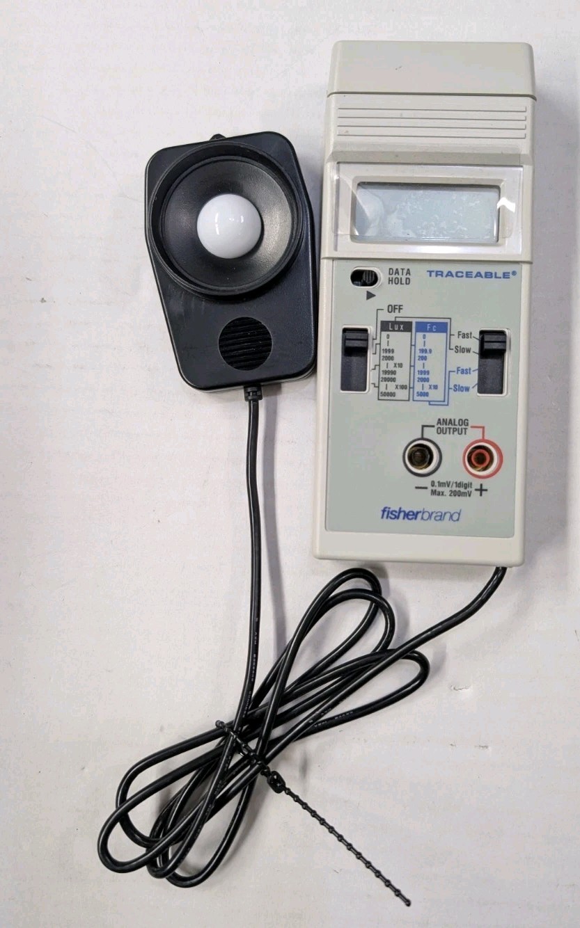 Fisherbrand Traceable Dual-Range Light Meter 06-662-63 Lux Foot-Candle Tested