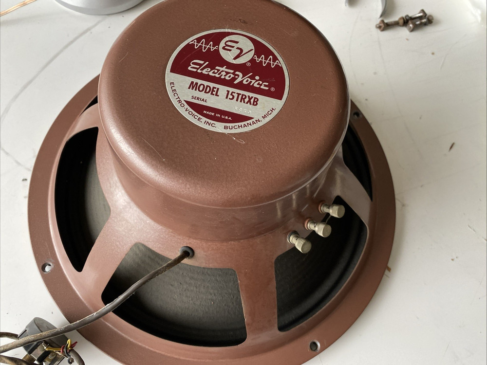 EV Electro Voice model 15TRXB speaker 15"