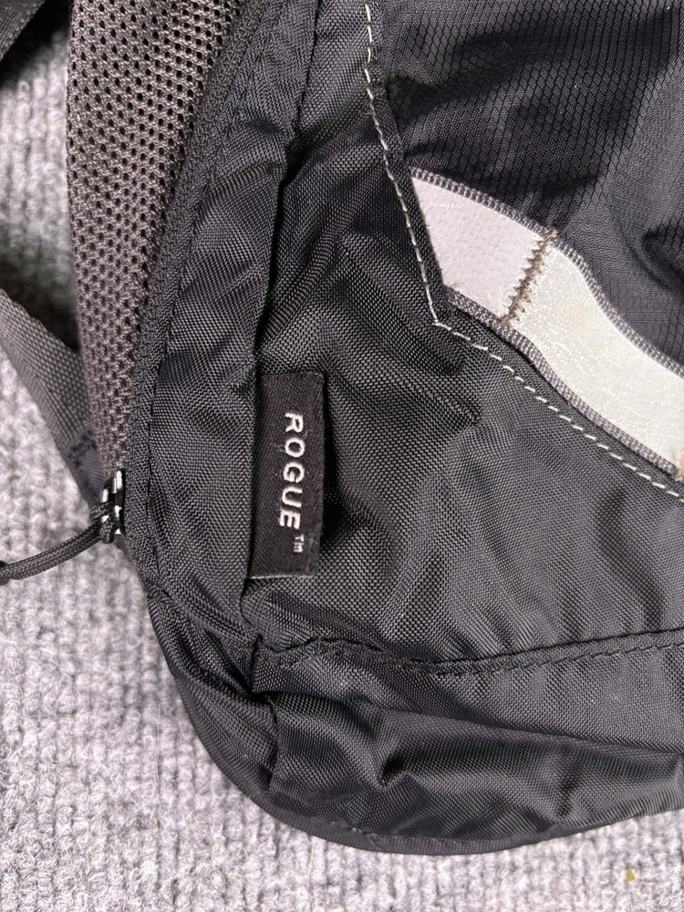 CamelBak Rogue Light 7 Hydration Pack70 Oz Black