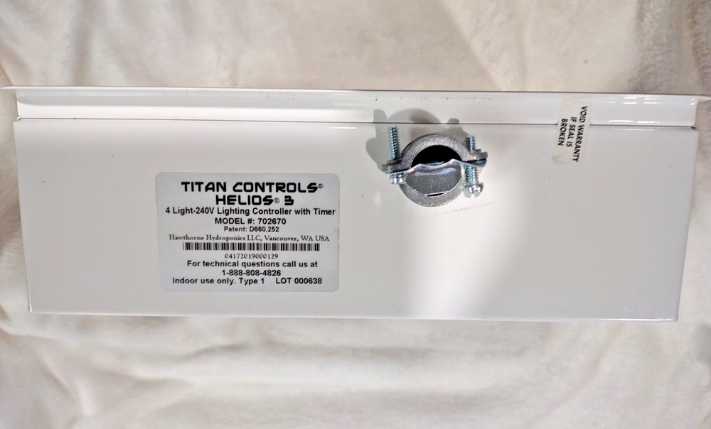 OPEN BOX -Titan Controls Helios 3 – 4-Light 240V Grow Light Controller (702-670)