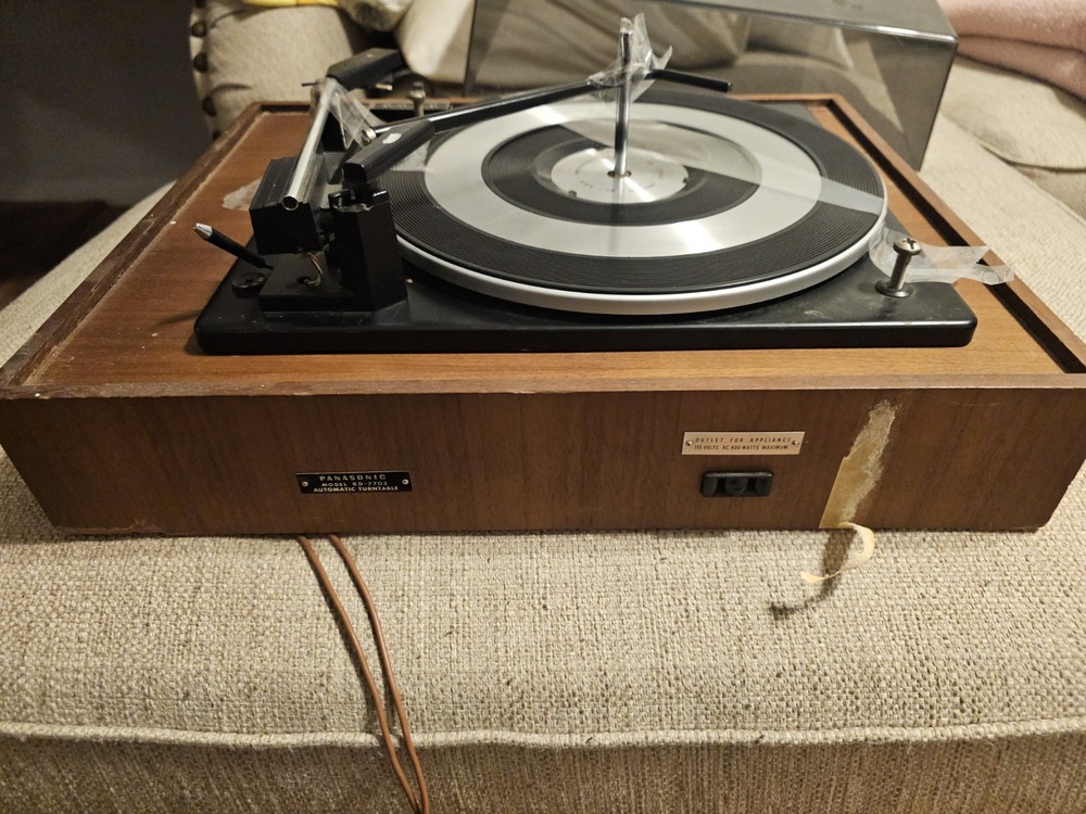 Vintage Panasonic RD-7703 Automatic Turntable