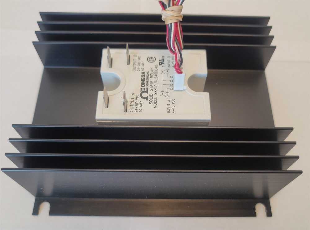 Omega Engineering SSRLDUAL240DC40 Solid State Relay w/ Heatsink