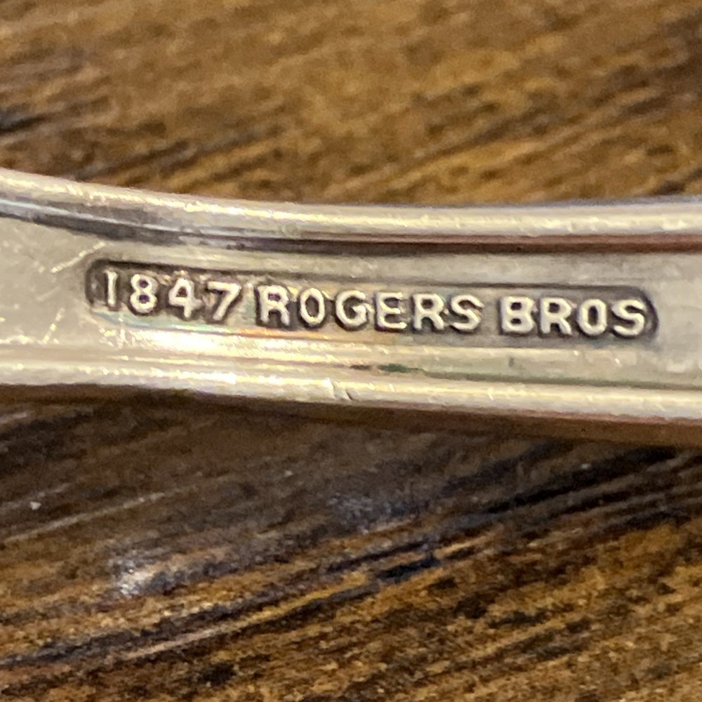 Vintage Rogers Bros. “First Love”Children’s Spoon & Fork Set Silverplate 4” Long