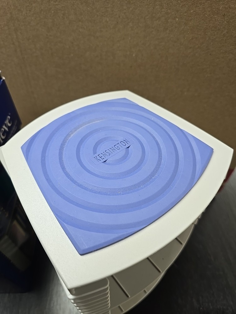 Kensington QuickTrieve Stackable Modular CD Storage Tower 16 Disk - CREAM - NIB