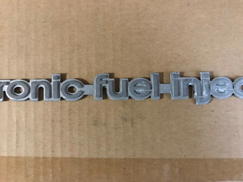 RARE GM PROTOTYPE -- Emblem Cast Casting -- Electronic Fuel Injection