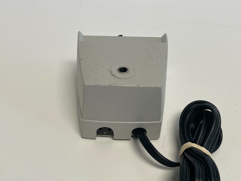 T1: Reichert Instruments Model 650 Variable Power Supply With Illuminator