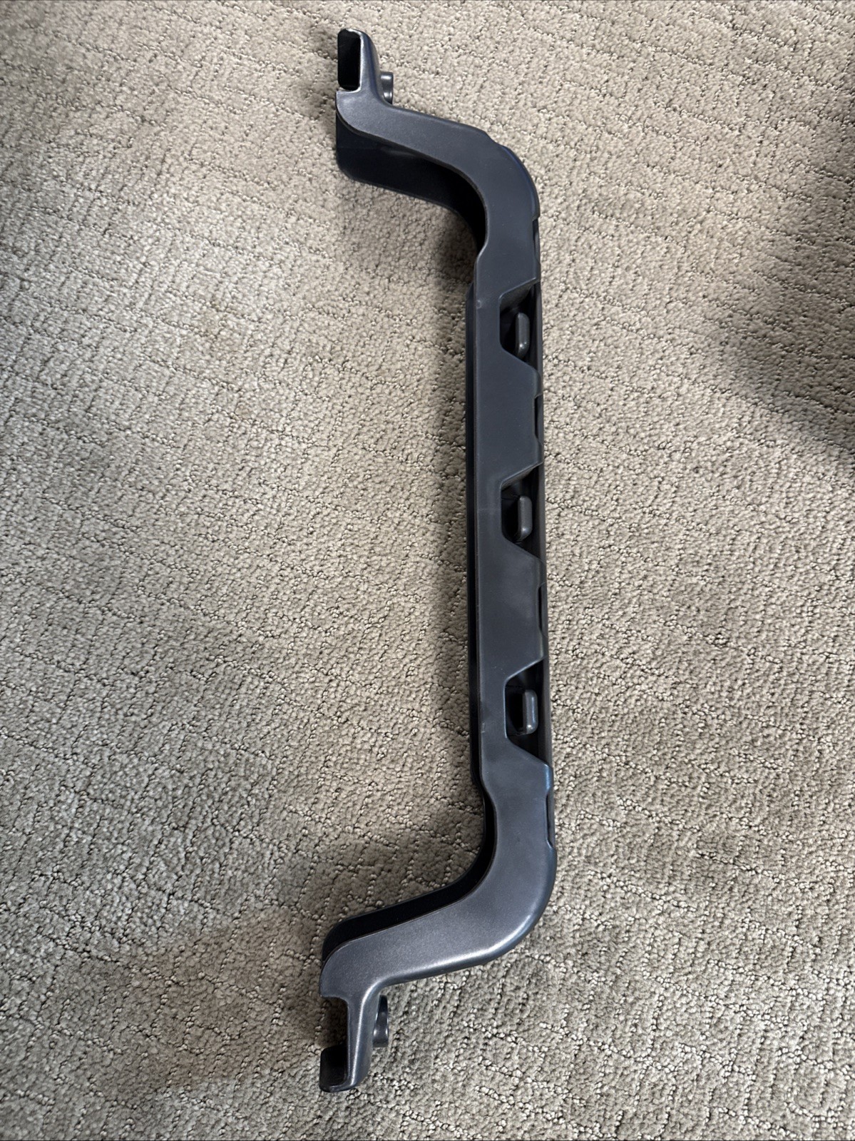 Thule Cast Away Fishing Rod Carrier Roof Rack #885, Locking, Holds 4 Rods, New