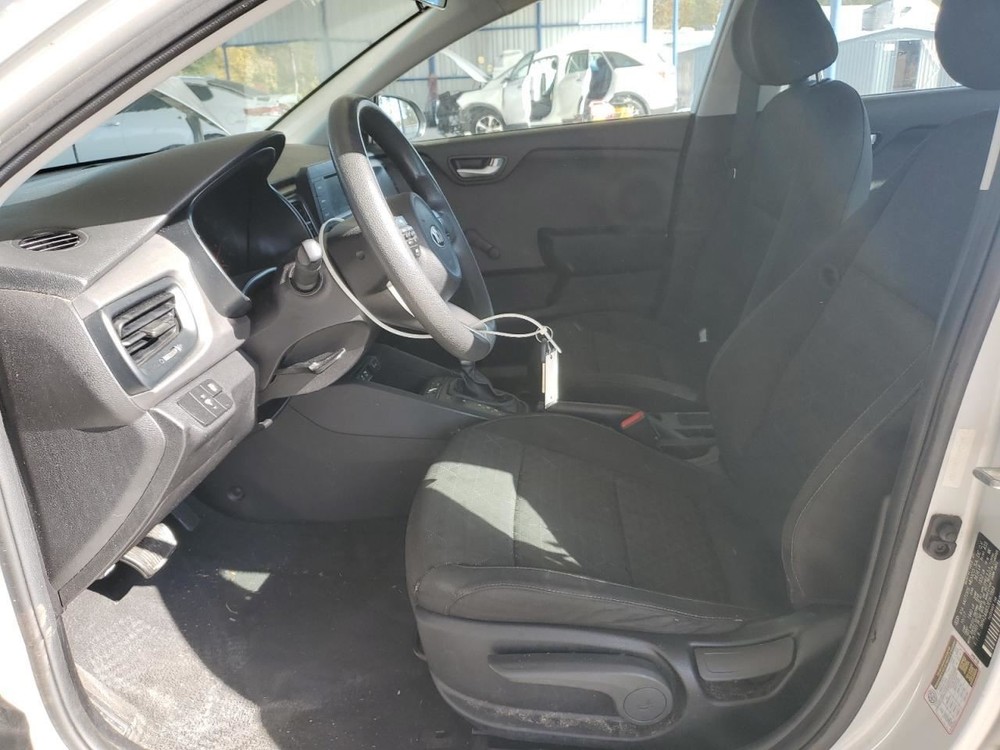 RIO 2018 Glove Box 4874011