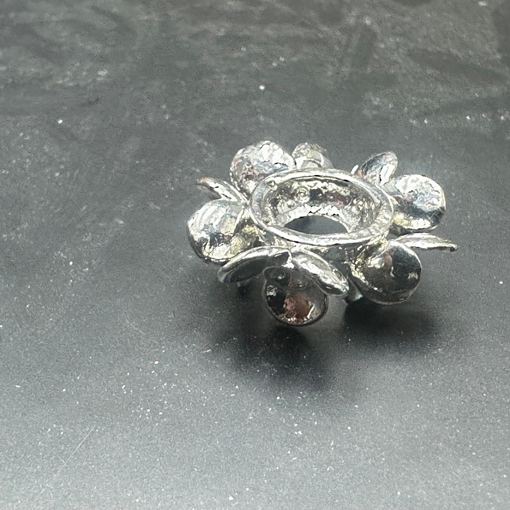 Metal crystal small ball base