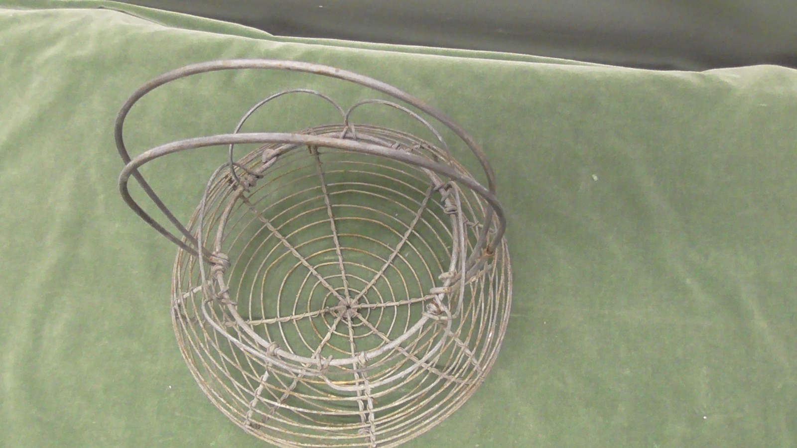 Vintage Wire Easter Basket With Handle Basket Or Decor Cute Farmhouse cottage!