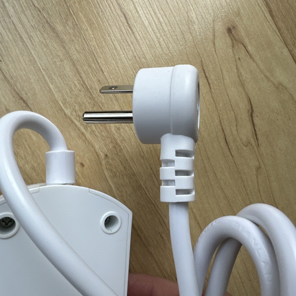 5 AC POWER OUTLET EXTENDER SURGE OVERLOAD PROTECTOR WHITE FLAT PLUG WITH SWITCH