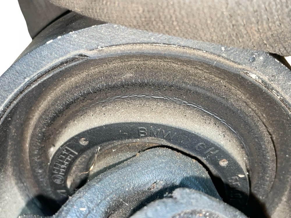 BMW E90 E91 E92 E93 Propshaft Prop Shaft Automatic 325d M57N2 7572808