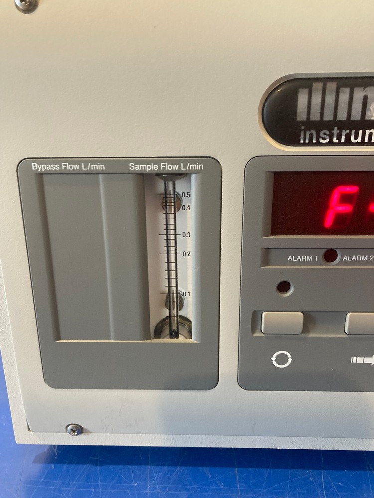 15207 Illinois Instrument EC910 oxygen analyzer