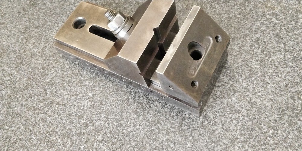 HIGH QUALITY Indicator checked - Machinist Vice - Excellent tolerances