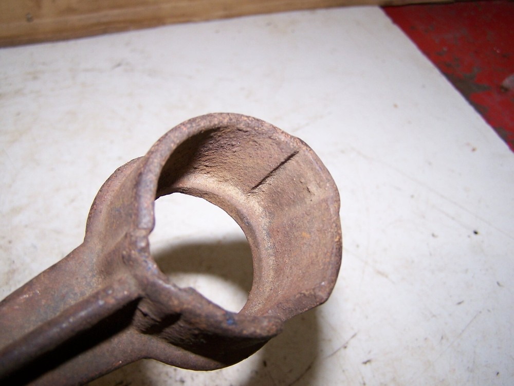 Cast Iron Crank Handle Corn Sheller Grinder Roller Farm Implement 1 5/8" Shaft