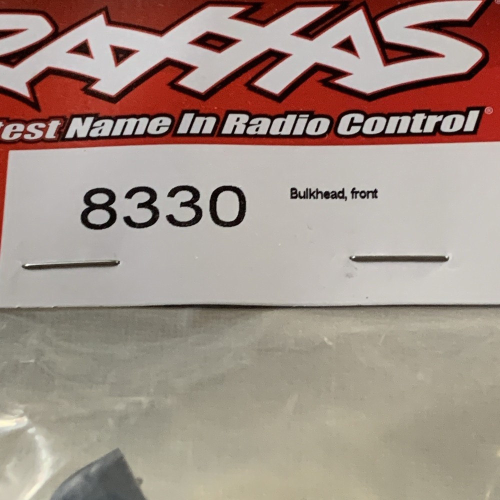 Traxxas Front Bulkhead 8330 NEW