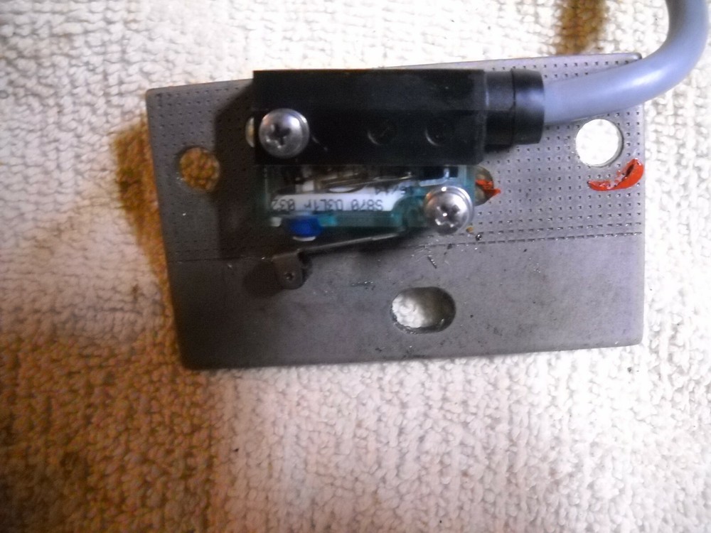 BIZERBA HD 33 MEAT SLICER STFTY SWITCH AND MOUNT