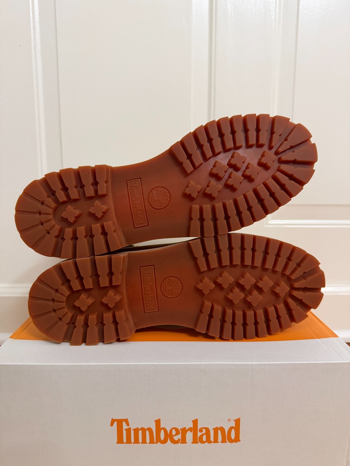 NEW Timberland 6 Inch Boot Wheat Nubuck Premium TB010061-713 Men's Sz 9-12