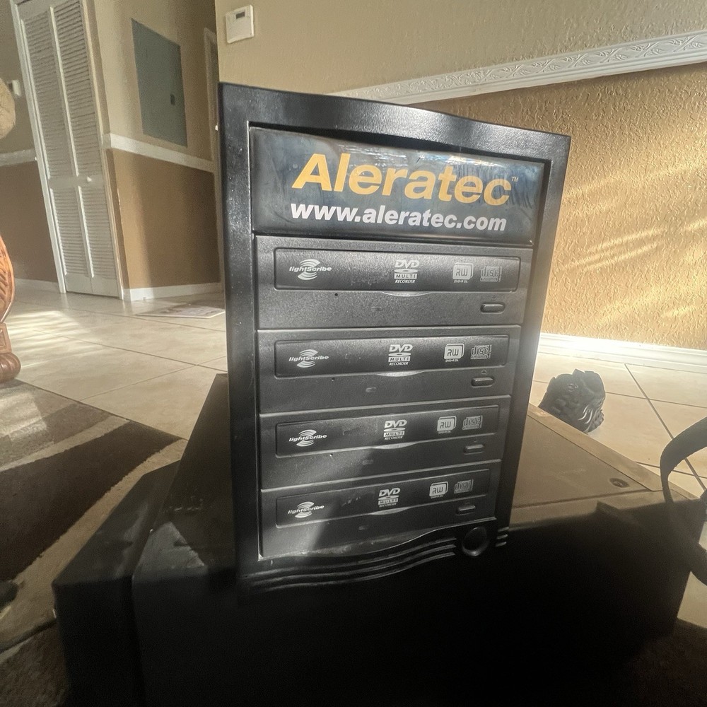 Aleratec 1:3 DVD-CD Player (without Power Cord)