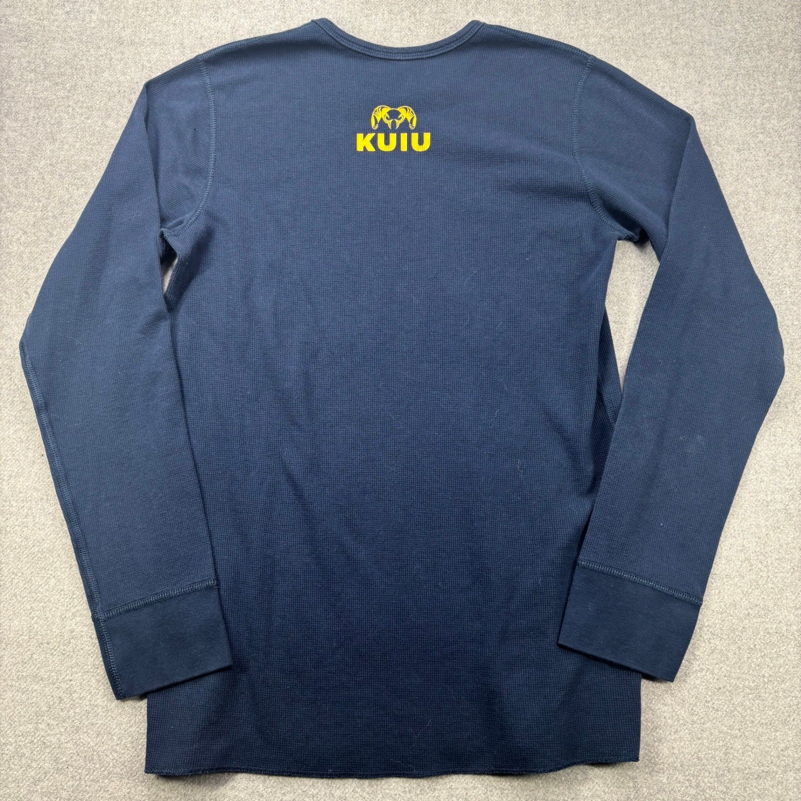 Kuiu Thermal Waffle Knit Base Layer Crewneck Shirt Mens Small Blue Logo Spellout