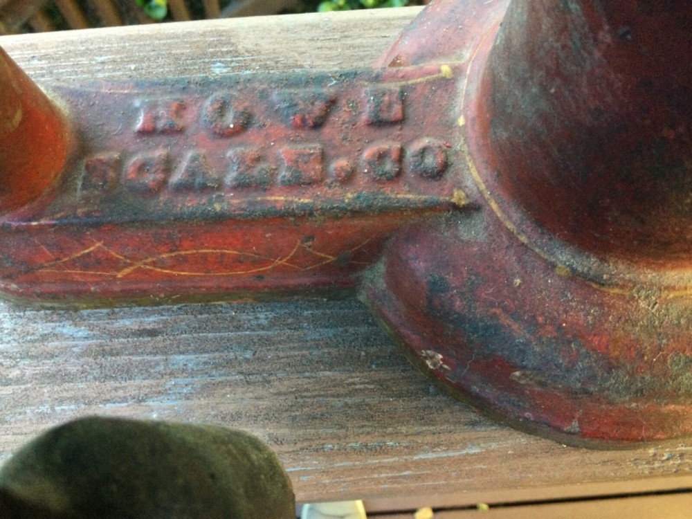 Antique Howe mercantile cast iron scale