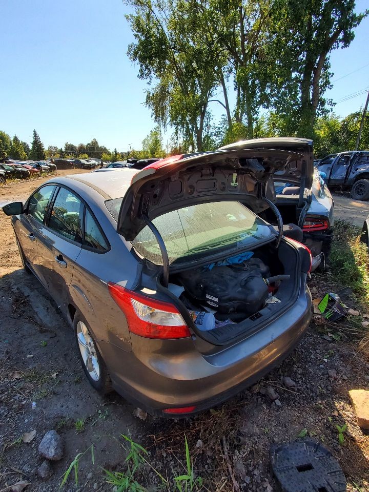 Engine ECM Electronic Control Module Gasoline VIN 2 Fits 12-13 FOCUS 1266044