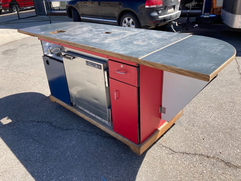 Seattle Style Coffee Cart by ECLIPSE SPECIALTY CARTS