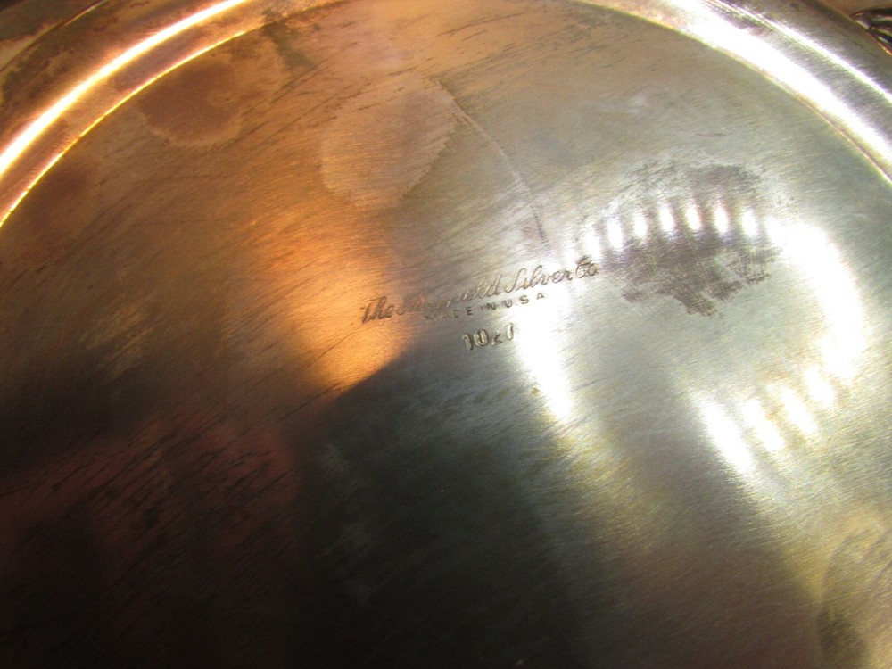 Vintage Sheffield silverplate pedestal 2 QT serving dish w/Pyrex insert