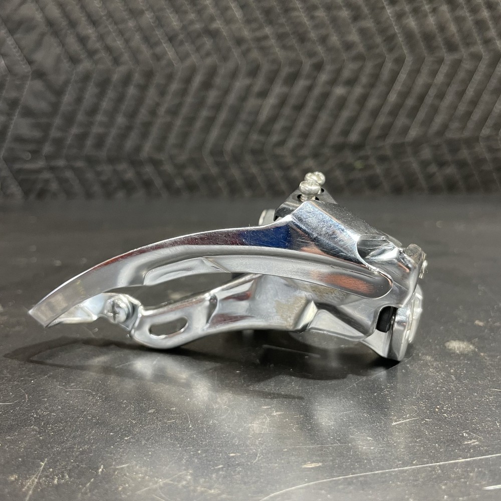 Shimano Deore XT Top Pull Front Derailleur - 31.8mm - M739 - Used