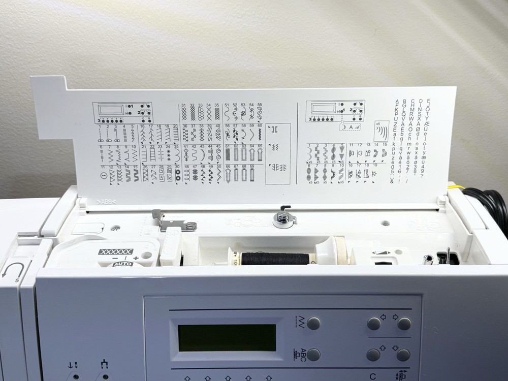 SINGER QUANTUM 9920 Sewing Machine Untested