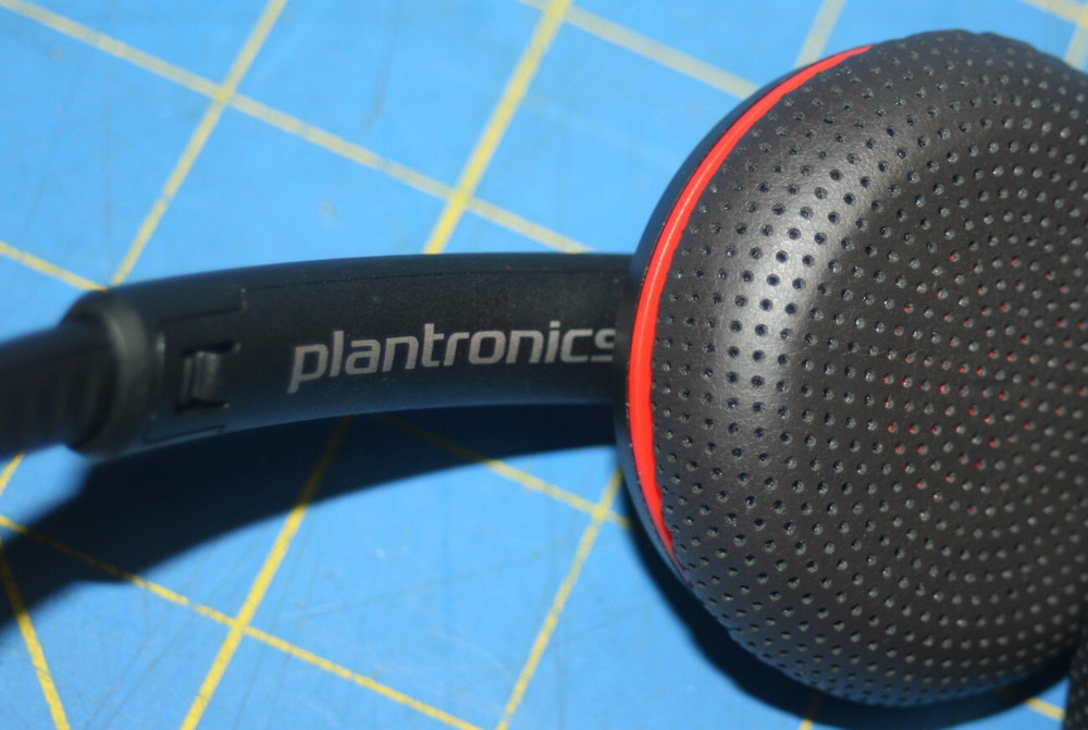 Plantronics C3225T Wired Headset w/ Adjustable Mic In-Line Controller USB, C3200
