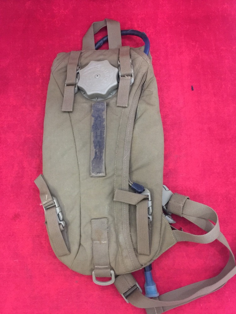 HYDRATION SOURCE Coyote Brown Hydration System 3L 100 Oz. Type 1