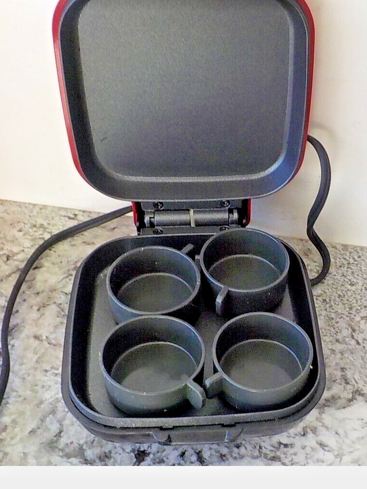 DASH RED Egg Bite Maker Fast Heating w/ 4 Silicone Molds & Recipe Guide