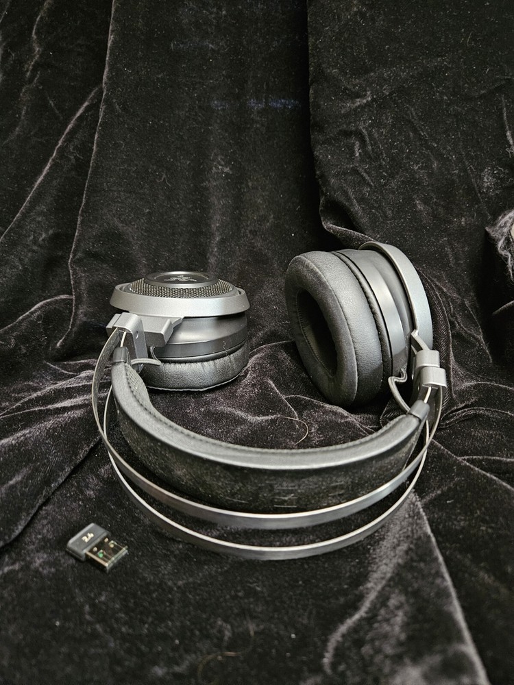 RAZER NARI ULTIMATE Wireless